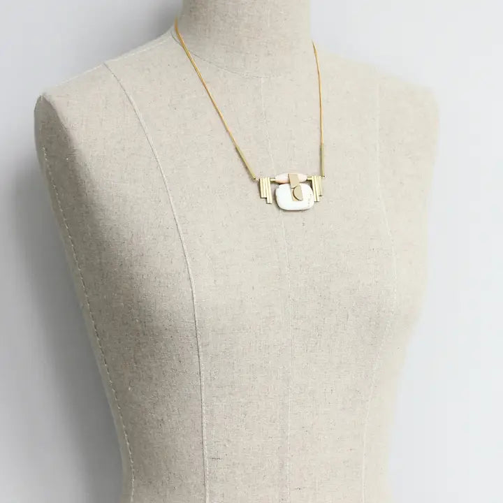 Artdeco Pink and White Pendant Necklace